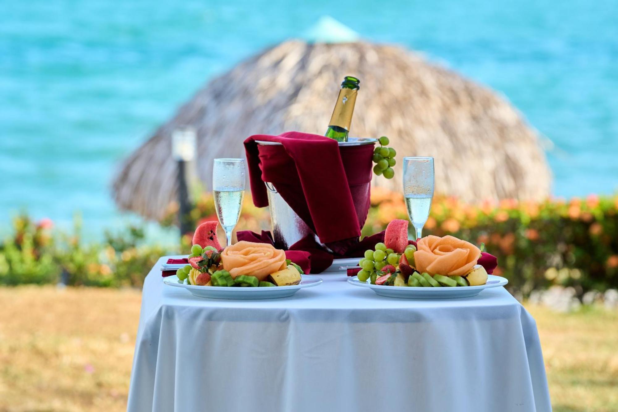 فندق Gran Evenia Bijao سانتا كلارا المظهر الخارجي الصورة Champagne at the beach