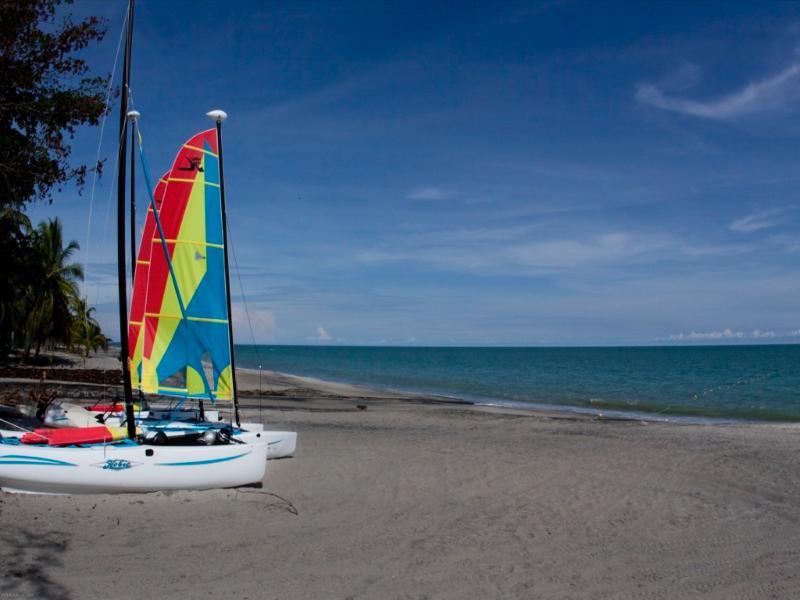فندق Gran Evenia Bijao سانتا كلارا المظهر الخارجي الصورة Beach at the Lake Ontario shore