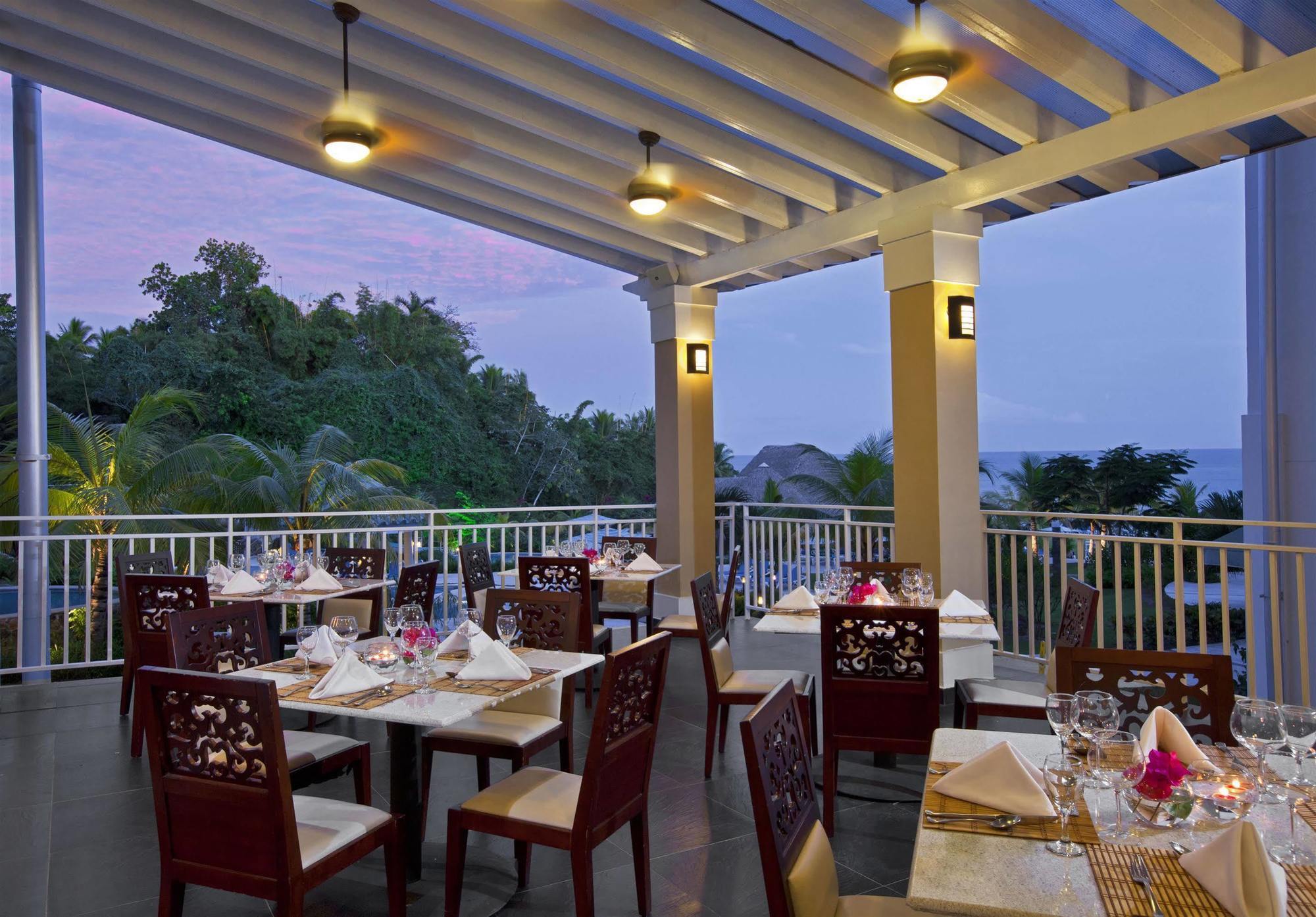 فندق Gran Evenia Bijao سانتا كلارا المطعم الصورة The restaurant at the hotel